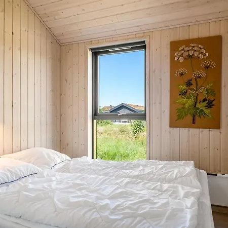 Dyke - 1-5km From The Sea By Interhome *