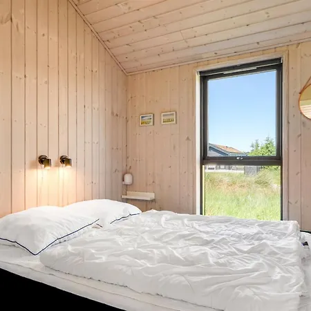 Dyke - 1-5km From The Sea By Interhome *